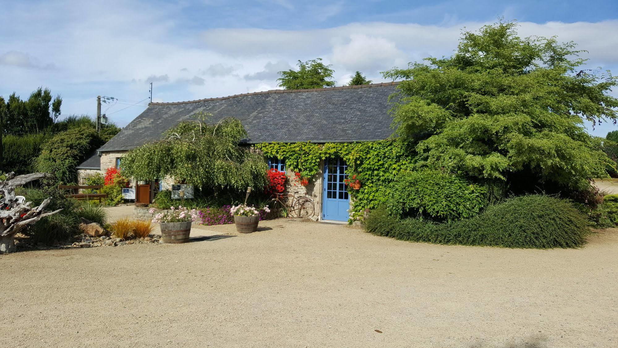 Hotel Domaine Le Puits De Jeanne Plouégat-Moysan Exterior foto